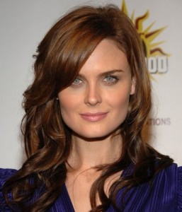 Bones Star Emily Deschanel Is Pregnant!