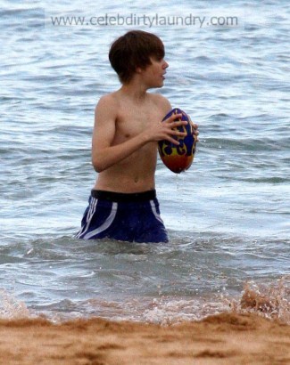 bieber on the beach. Justin Bieber on Beach