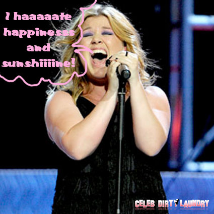 Kelly Clarkson's Happiness And Boyfriend Is DESTROYING Her Creativity