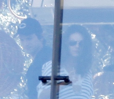 Just Friends? Ashton Kutcher And Mila Kunis Finally Caught Cuddling (Photos) 0701