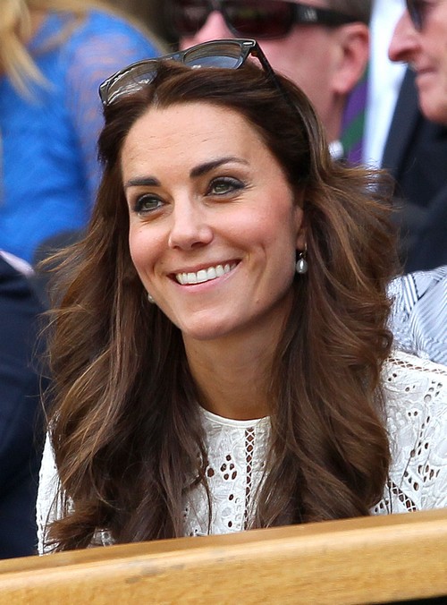 Kate Middleton Wimbledon Photos - Pregnant or Plastic Surgery - Face ...