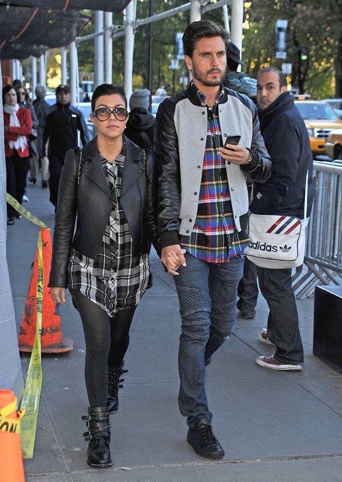 Kourtney Kardashian & Scott Disick Shop On 5th Avenue | Celeb Dirty Laundry