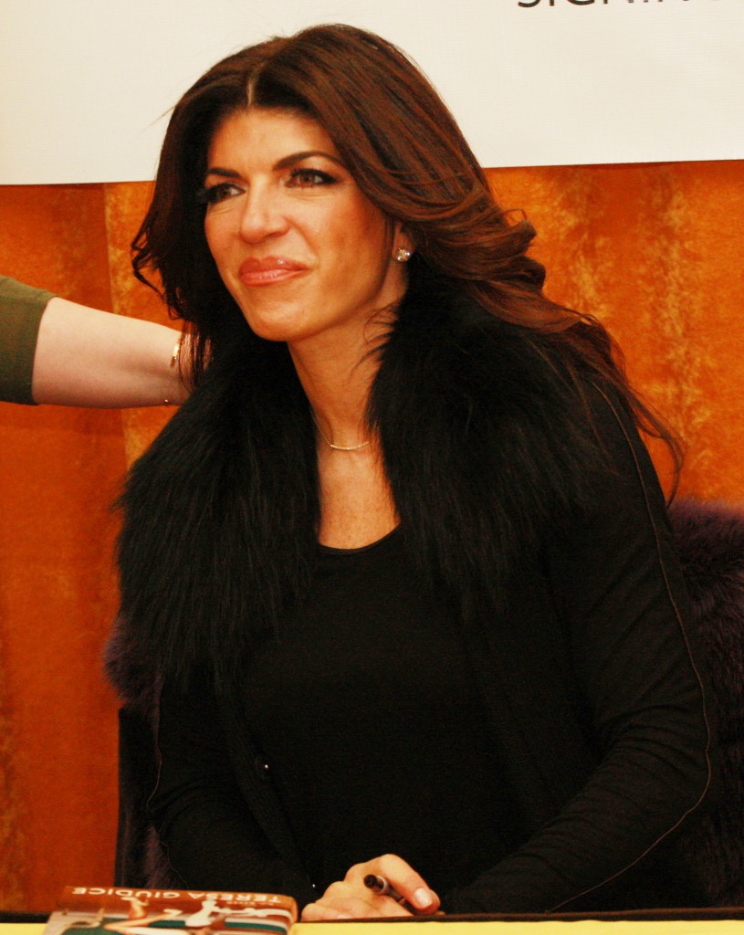 Teresa Giudice Sending Sexy Emails To Husband Joe Giudice To Keep Passion Alive During Prison