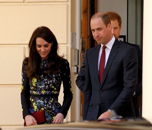 Kate Middleton Mumbles Through Heads Together Speech: Leaves Kensington ...