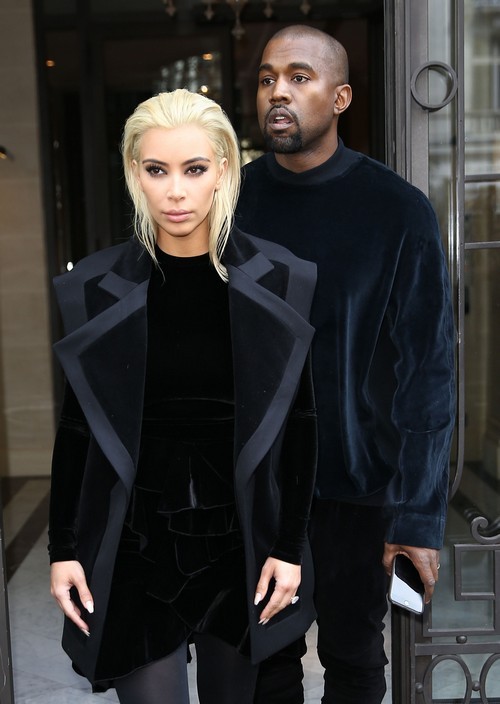 Kim Kardashian Divorce Bare Boobs And Dyed Platinum Blonde Hair Forced By Kanye West On Wife In 2049