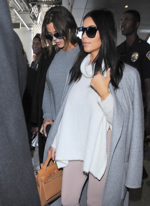 Kim & Khloe Kardashian Touch Down At LAX | Celeb Dirty Laundry