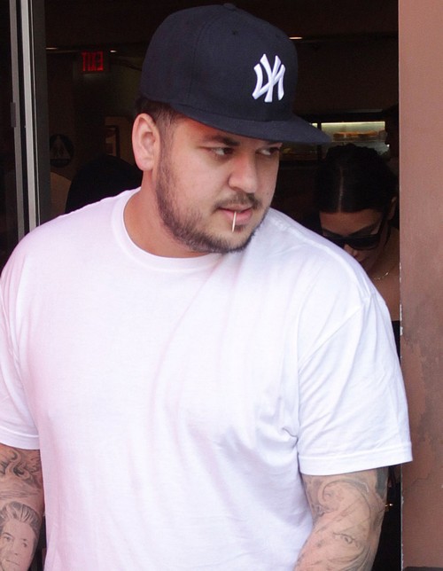 Blac Chyna Cheating On Rob Kardashian: Debuts New Boyfriend In Public ...