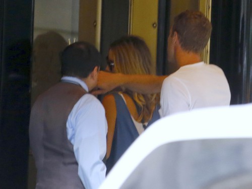 Chris Martin And Annabelle Wallis Get Close In New York Celeb Dirty Laundry