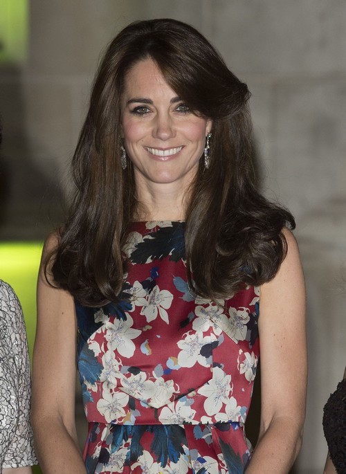 Kate Middleton Power Grab: Aligns With Queen Elizabeth Despite ...