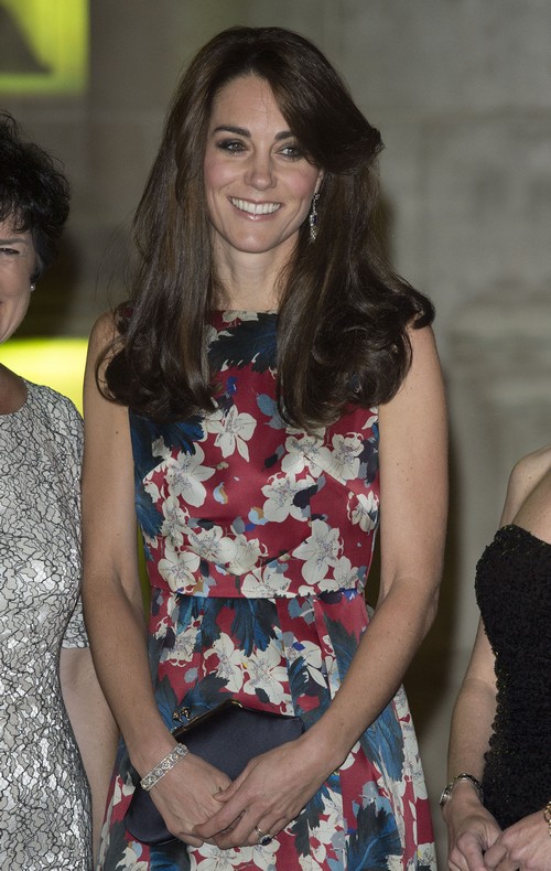 Kate Middleton Power Grab: Aligns With Queen Elizabeth Despite ...