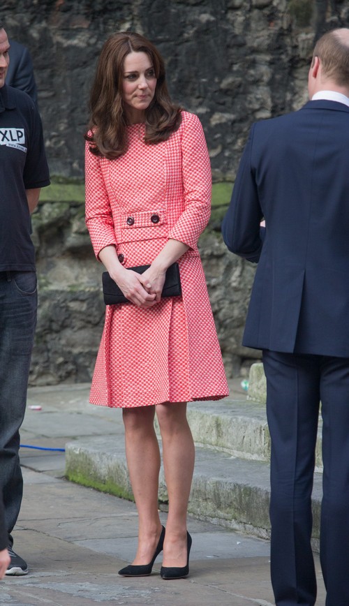 Kate Middleton Starves To Look Like a Hollywood Star: Response to Royal ...