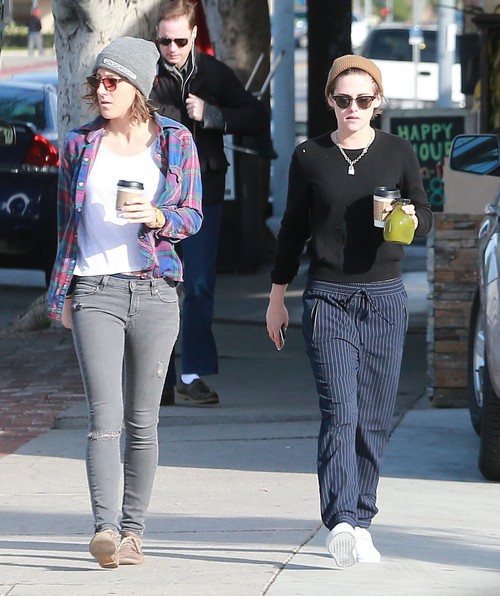 Semi-Exclusive... Kristen Stewart & Alicia Cargile Make A Morning ...