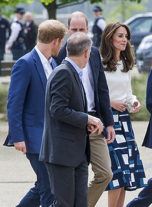 Kate Middleton Praises Prince Harry: Wishes Prince William Was More Like Little Brother?