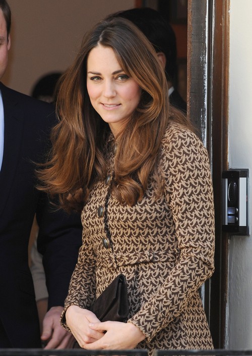 Kate Middleton Stunning and Slim for Only Connect Charity Visit - Grey ...