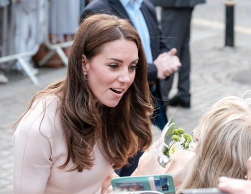 Kate Middleton’s Celebrity Obsession: Duchess of Cambridge Nothing Like Princess Diana Says Vogue Editor