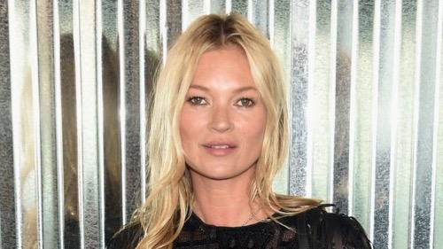 Kate Moss Sunbathing Shows off her curvy physique | Celeb Dirty Laundry