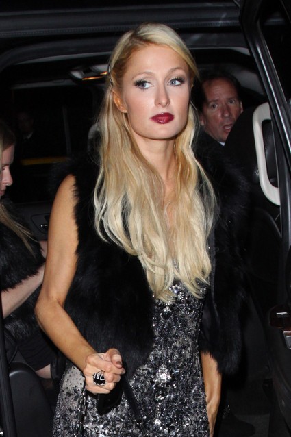 Paris Hilton Looks Gorgeous With Her Sister Nicky at the Chateau ...