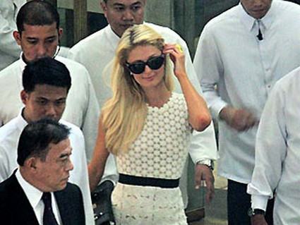 Paris Hilton Leaves The Philippines But Filipinos Can't Forget Her