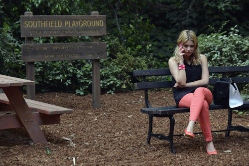 Pretty Little Liars Season 4 Episode 9 REVIEW “Into the Deep”