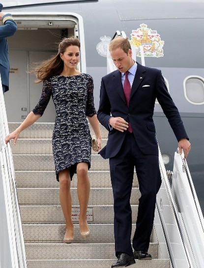 Prince William and Kate Finally Touch Down on Canadian Soil - Photo ...