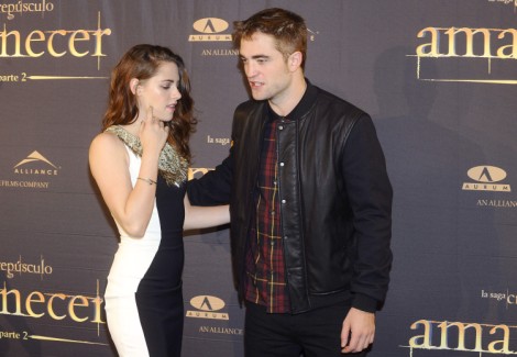 Kristen Stewart Who? Robert Pattinson Alone And Making The Rounds In NYC 1223