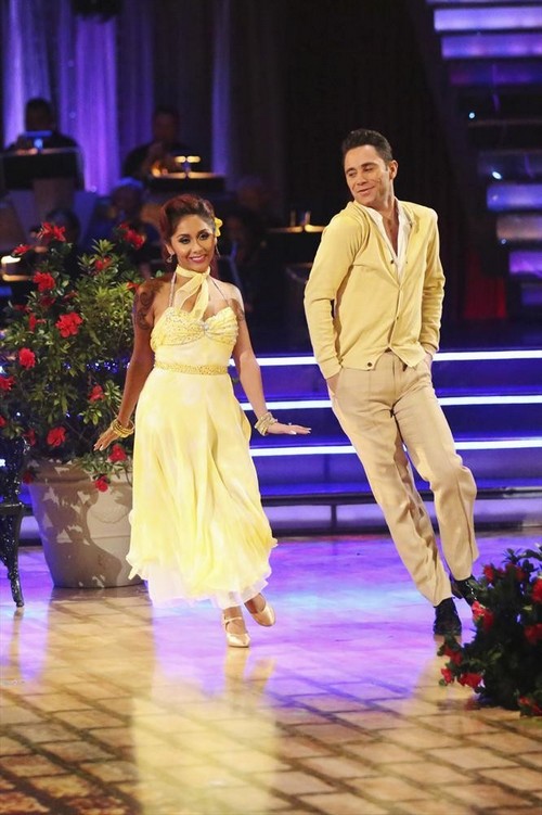 Nicole “Snooki” Polizzi Dancing With the Stars Samba Video 10/28/13