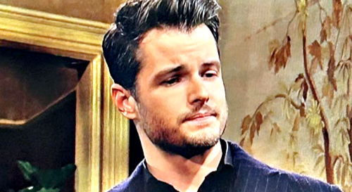 The Young and the Restless Spoilers: Kyle Has This 5 Word Response to Summer's  Reunion Pitch | Celeb Dirty Laundry