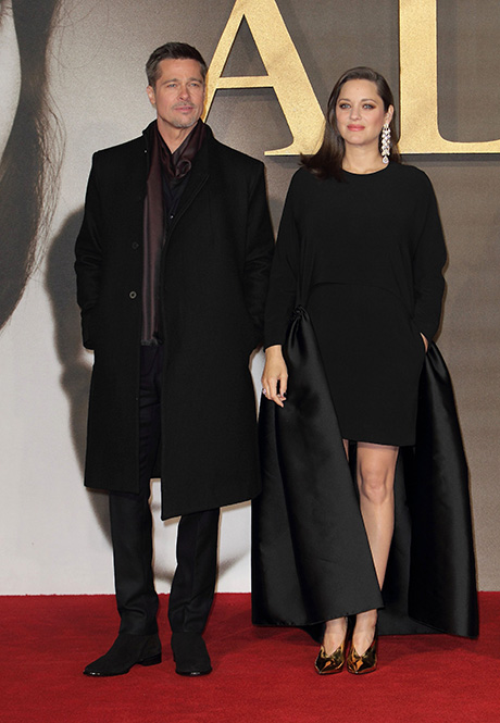 Brad Pitt Calls For Holiday Truce: Angelina Jolie Sets 4-Hour Visitation Time Limit On Christmas Day, Won't Allow More!