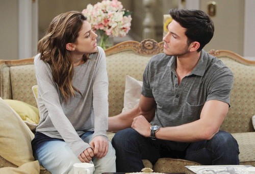 ‘Days of Our Lives’ Spoilers: Kyle's Proposal for JJ Upsets Paige - Abigail Gets Troubling Letter, Ben Mulls Over Cheating