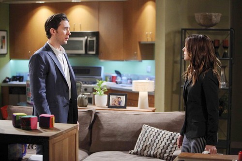 ‘Days of Our Lives’ Spoilers: Caroline Collapses, Serena Gets Help – Abigail Breaks Chad’s Heart – Kate Suspicious of Clyde