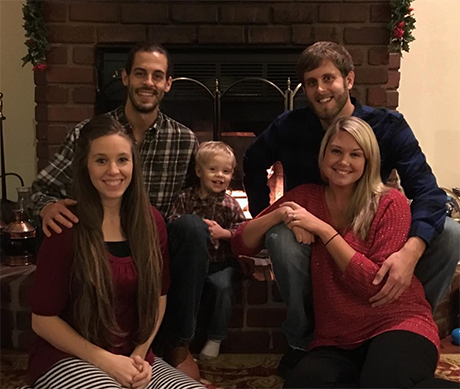 Jill Duggar’s Husband Derick Dillard Treated For Mystery Illness: Fans’ Worst Fears Confirmed, Derick Got Sick In El Salvador?