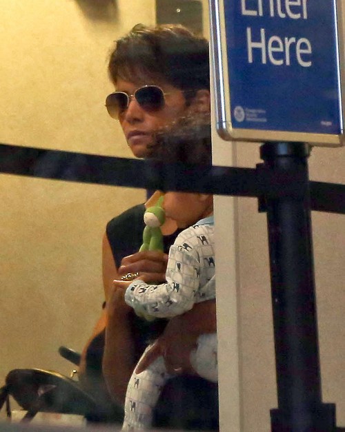 Halle Berry and Olivier Martinez Marriage on the Rocks - Divorce, Split Soon? - 'Extant' Flops - Report (PHOTOS)