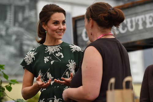 Kate Middleton Perturbed Over Donna Air’s Copycat Style