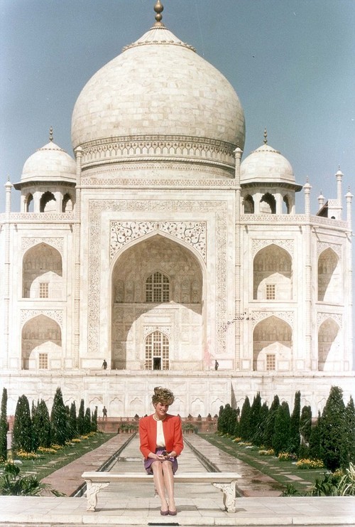 Kate Middleton Taj Mahal Visit Recreates Princess Diana Moment – Desperate To Win Back Prince William?