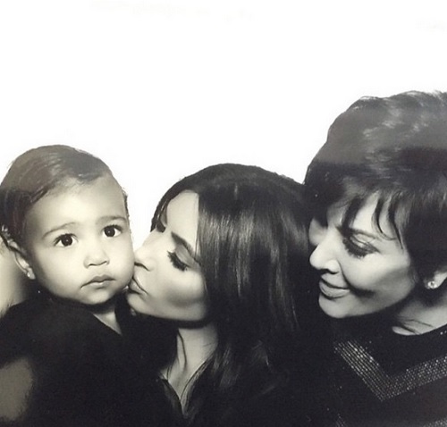 Kim Kardashian Divorce: Kimye Fighting Over North West's KUWTK Screentime - Kanye West Forbids Selfies