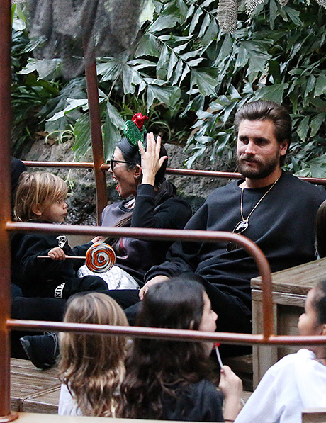 Kourtney Kardashian, Scott Disick Spotted With Sons In Disneyland: Kourtney Puts Scott On Probation, Rekindles Romance? (PHOTOS)