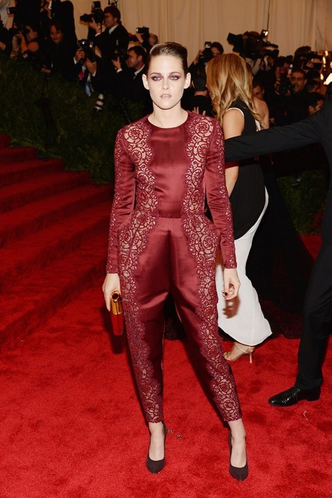 Robert Pattinson Dumps Kristen Stewart For Met Gala Ashamed To Be Seen With Trampire Photos 5068