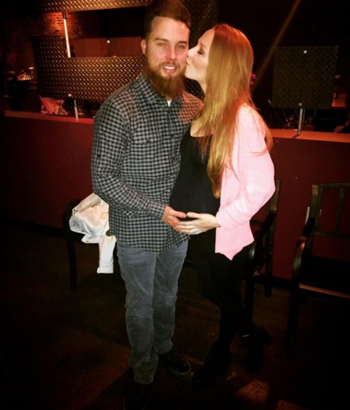 Teen Mom OG Maci Bookout Caught Drinking Beer Pregnant, Covers Up With More Lies – Fans Aren’t Buying It!