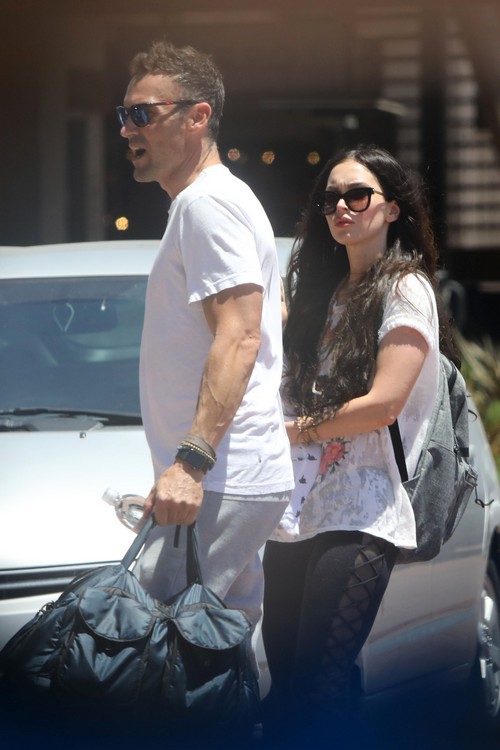 Brian Austin Green Hides Face During Megan Fox Outing