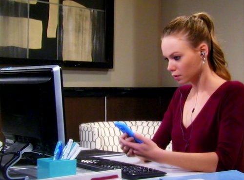 ‘General Hospital’ Spoilers: Nelle Is a Closet Q – Larry Ashton Forcing Secret Daughter to do Mob Bidding