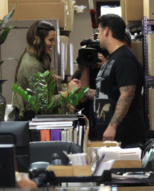 Rob & Khloe Kardashian Meet Up At An Office