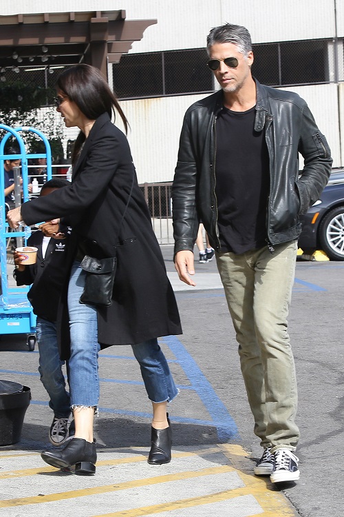 Sandra Bullock And Bryan Randall Romance Getting Serious: Father Figure ...