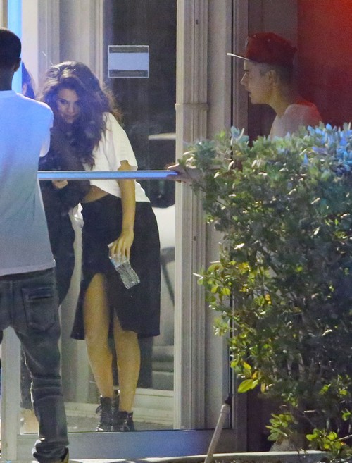 Justin Bieber & Selena Gomez Head To The Studio Together | Celeb Dirty  Laundry