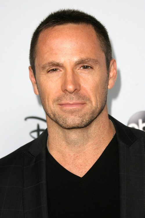 General Hospital Spoilers: William deVry Feels Bad for GH Fans – Close to Joining Days?